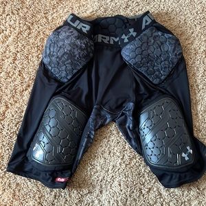 Men’s under Armour football girdle 2XL